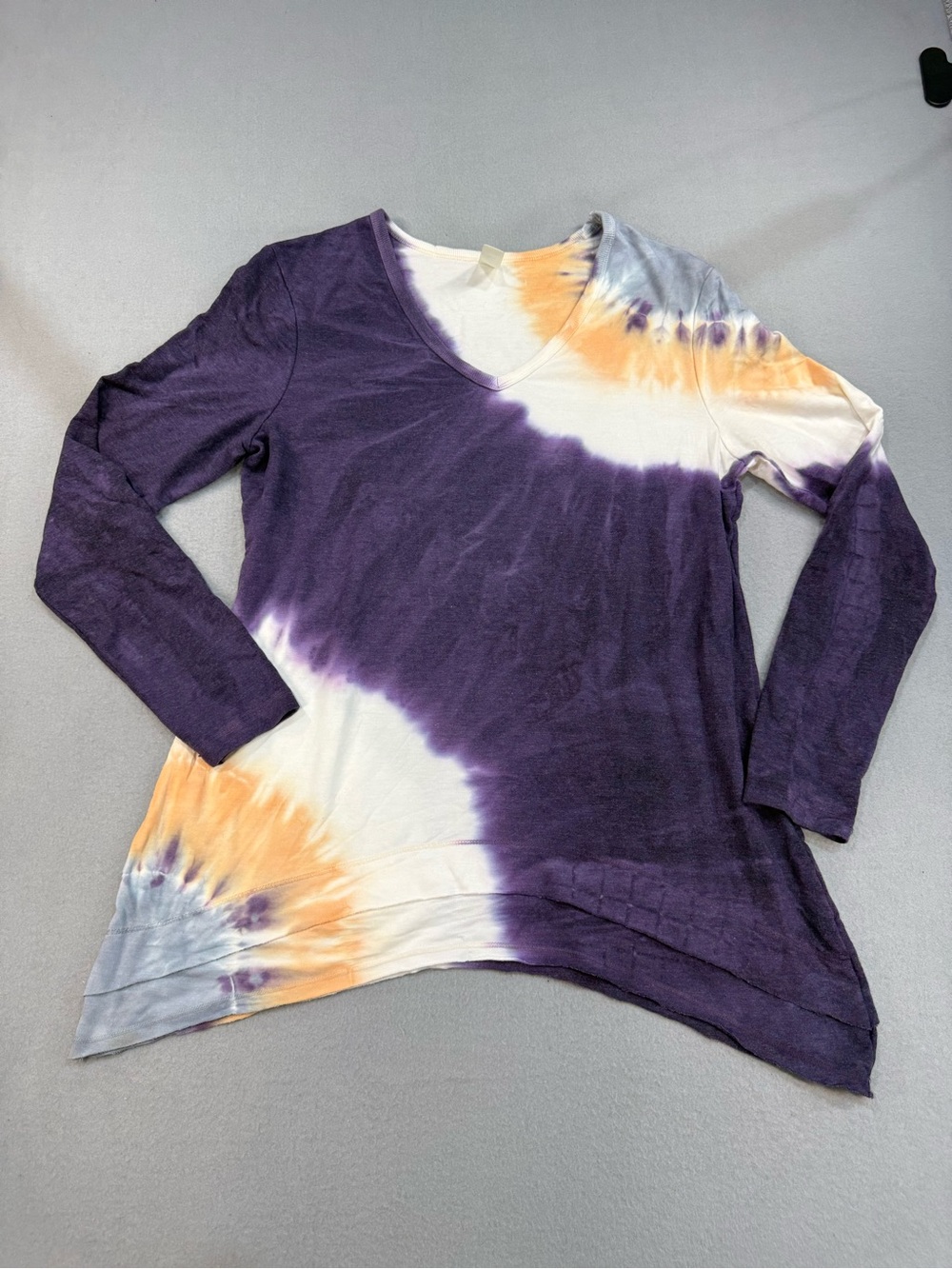 GreenTea Women's Long Sleeve Tie-Dye V-Neck Top - Purple, Orange & White